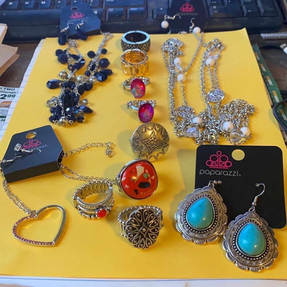 Paparazzi HUGE lot! 41 pieces!